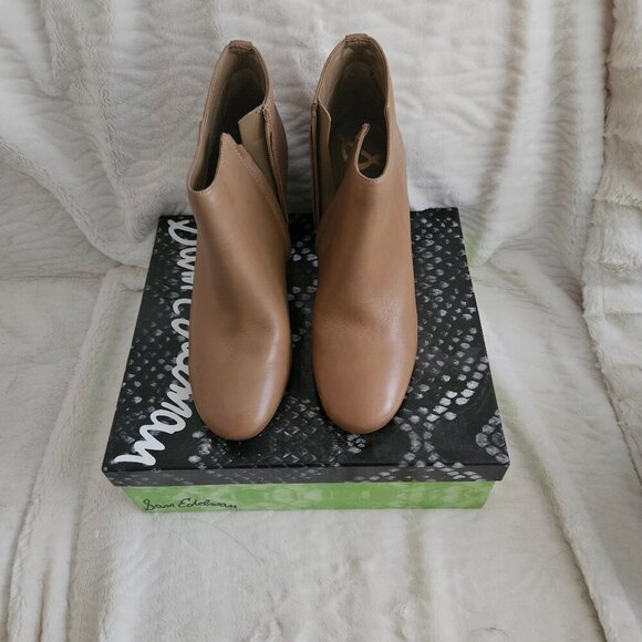 Shoes - Picture 1 of 2